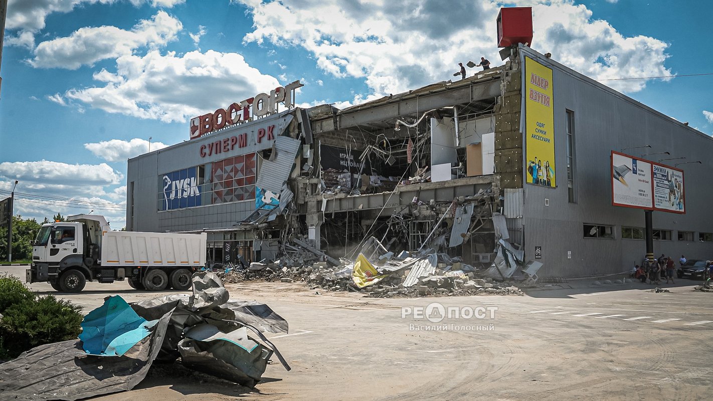 Cупермаркет в Харькове после обстрела российской армией. 8.05.22 Ситуация в городе и в области