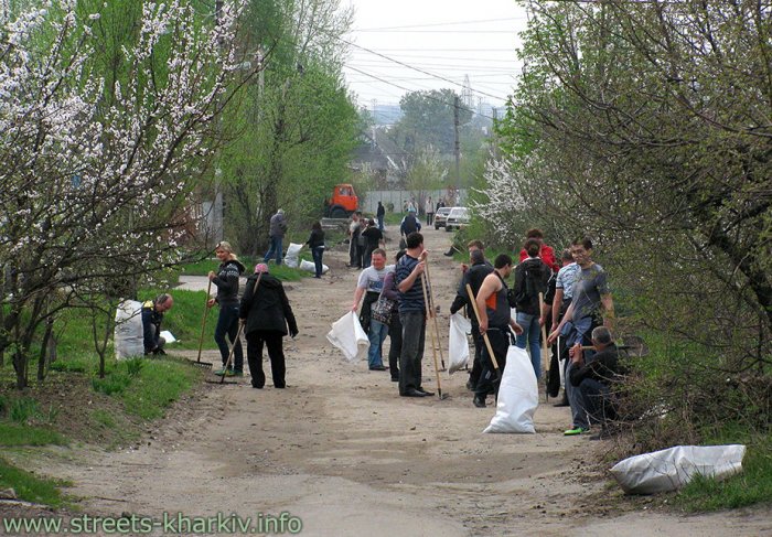 Уборка на улицах Журавлёвки