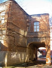 Вид со двора дома 3, ул. Большая Гончаровская Вид со двора дома 3, ул. Большая Гончаровская