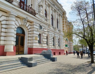 Харьковский автотрнспортный колледж, пл. Конституции, фото