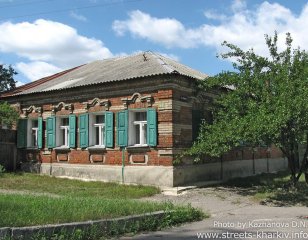Дом на углу Сушенской и Богомольца Дом на углу Сушенской и Богомольца