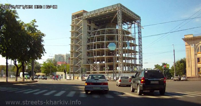 Шар в кубе - будущий торгово-офисный центр Шар в кубе - будущий торгово-офисный центр