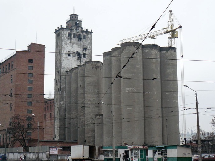 Элеватор на ул. Конарева (Красноармейская) 2012 г. Элеватор на ул. Конарева (Красноармейская) 2012 г.