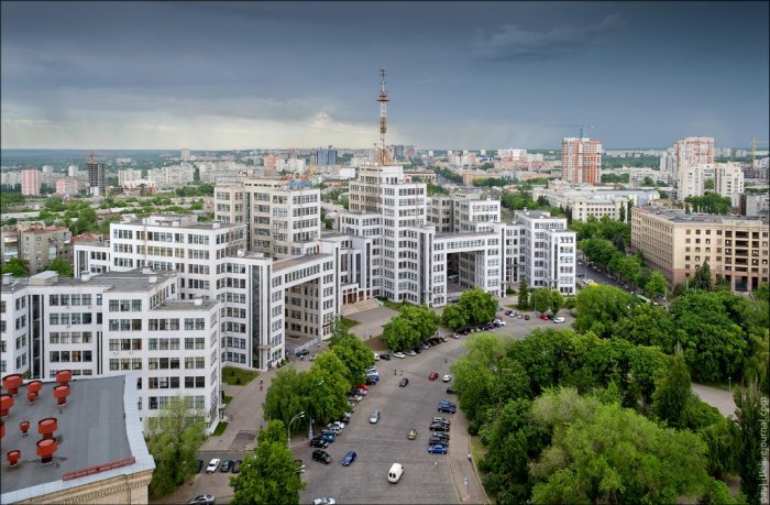 Госпром, вид со здания ХНУ Госпром, вид со здания ХНУ