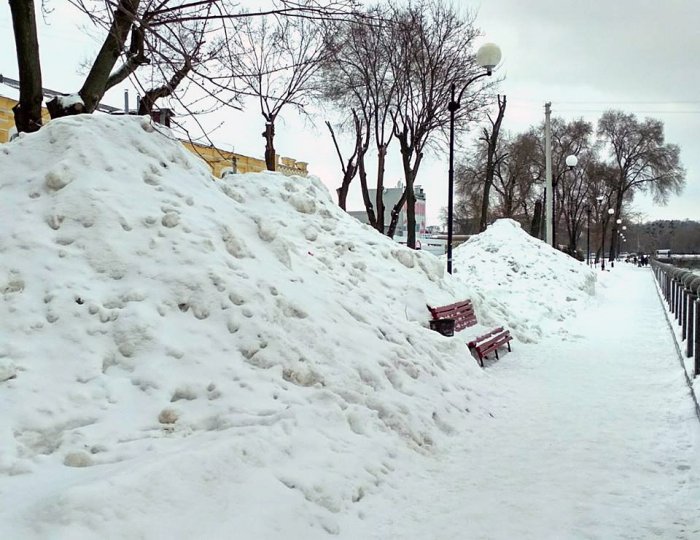 У подножия снежный вершин... У подножия снежный вершин...
