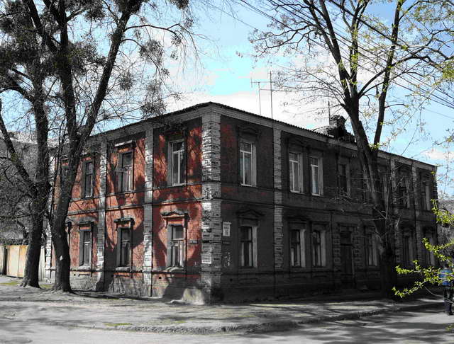 Предположительно дом горного инженера П.И.Иванова, ул. Карповская, 16