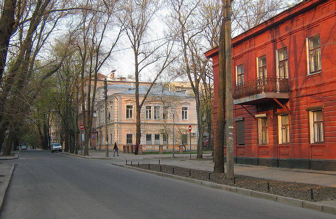 Перекрёсток ул.Чернышевской и ул.Каразина.