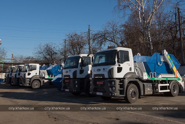 Мусоровозы в Харькове
