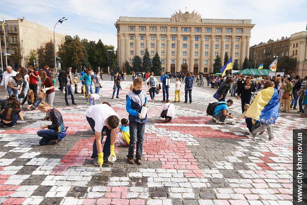 Вышиванка на пл. Свободы в Харькове, рекорд
